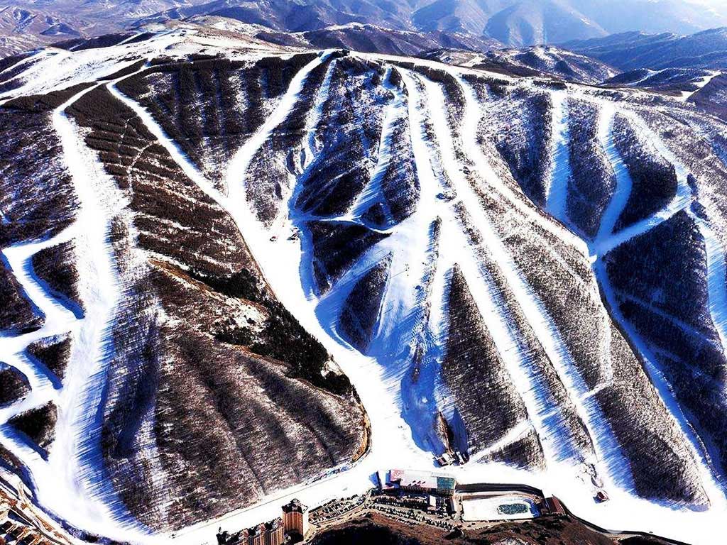 萬龍滑雪場.jpg