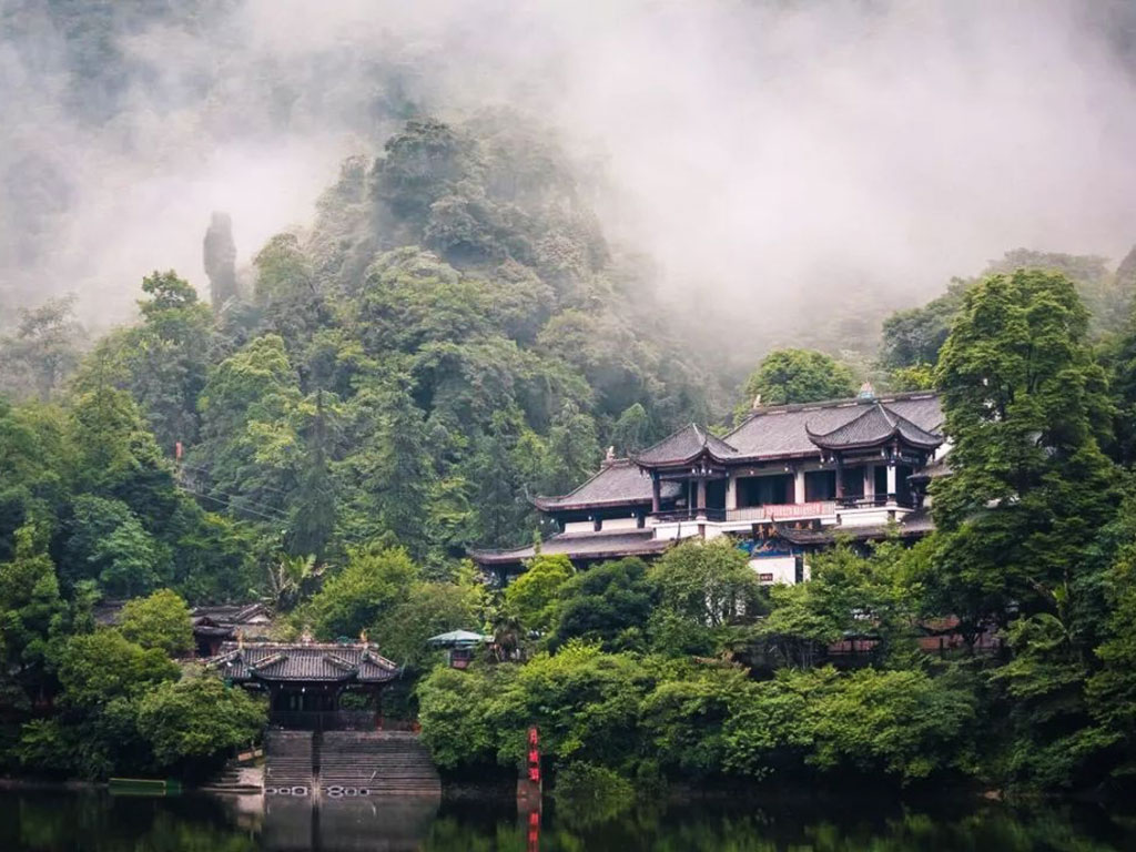 青城山--都江堰旅游景區(qū).jpg