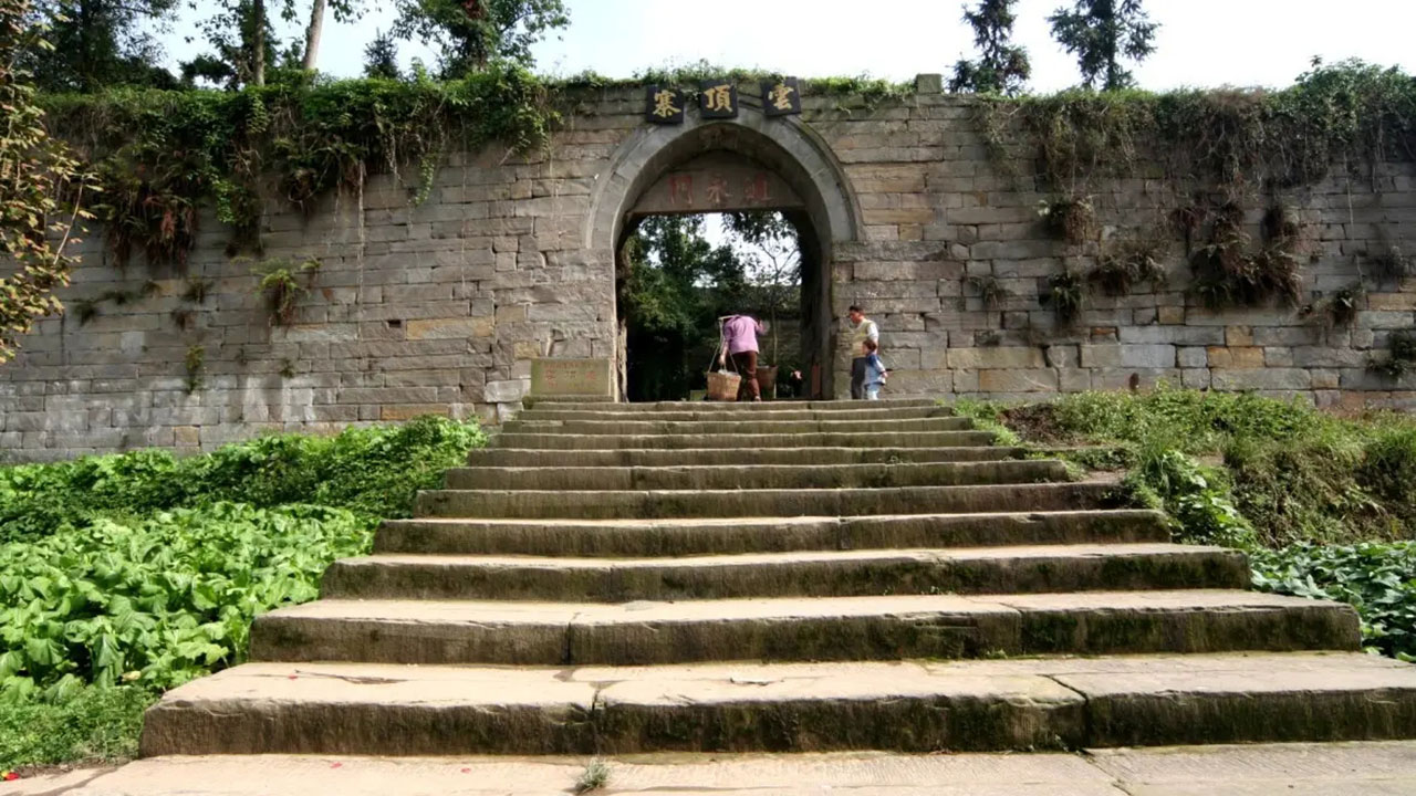 隆昌市云頂寨 隆昌市云頂寨.jpg