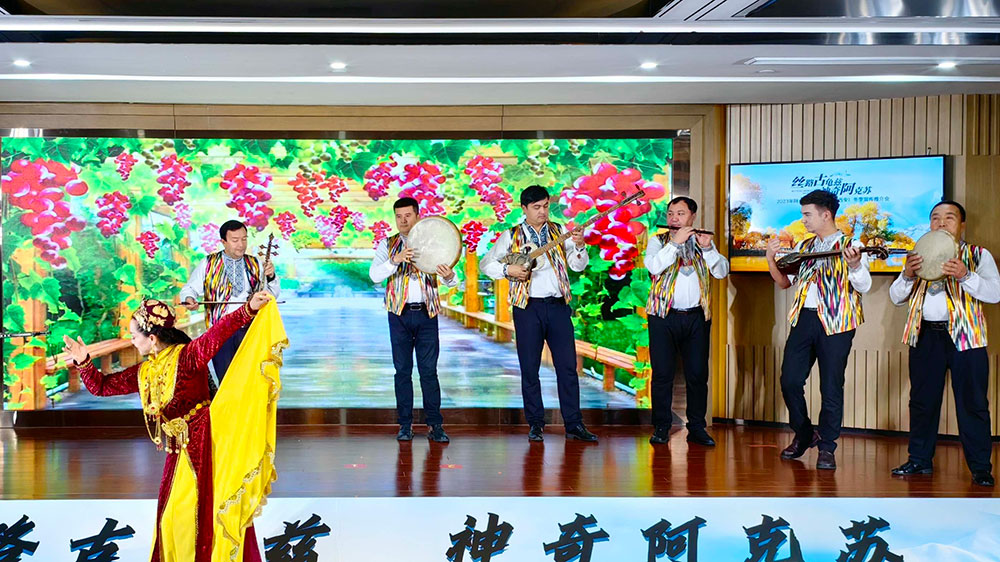 阿克蘇文化和旅游（冬季）宣傳推介活動現(xiàn)場.jpg