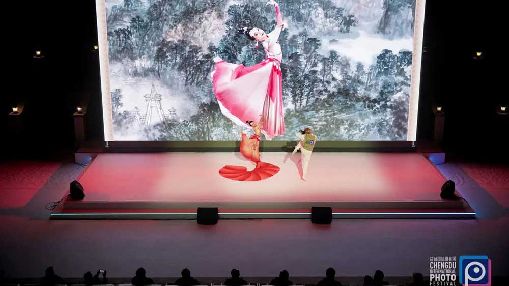 2023第二屆成都國(guó)際攝影周現(xiàn)場(chǎng).jpg