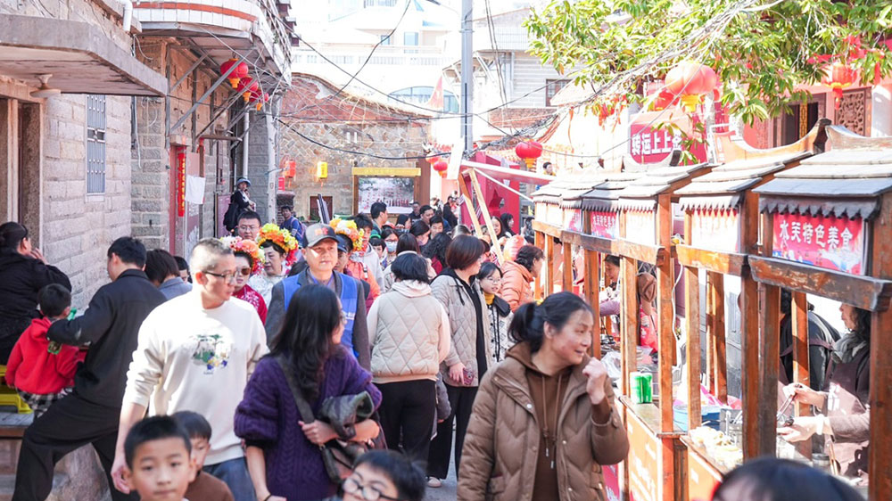 “火紅中國(guó)-探春古城”文化旅游節(jié)現(xiàn)場(chǎng).jpg