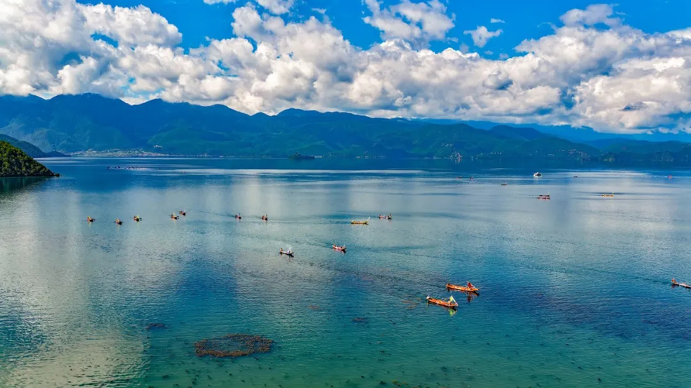 瀘沽湖.jpg