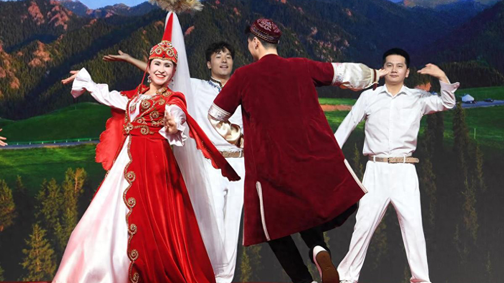 昌吉市文旅宣傳推介交流演出活動現(xiàn)場表演.jpg