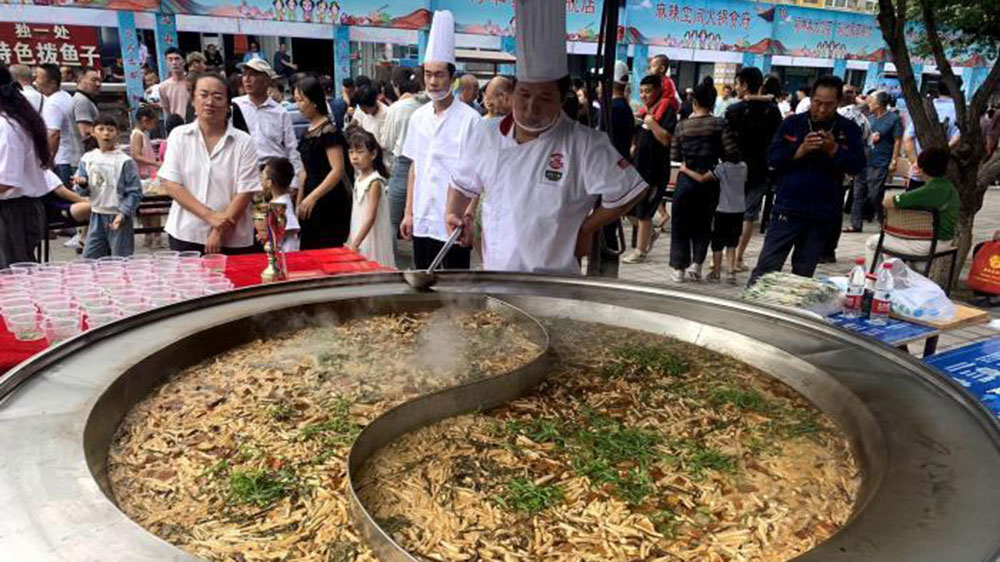 瑤池之約文化旅游美食節(jié)現(xiàn)場(chǎng) 瑤池之約文化旅游美食節(jié)現(xiàn)場(chǎng).jpg