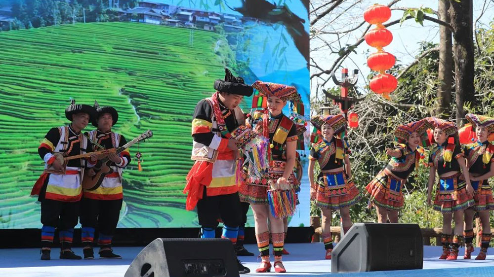文旅部：積極開(kāi)展2024年“四季村晚”活動(dòng)，推動(dòng)節(jié)目季季演、才藝人人秀！