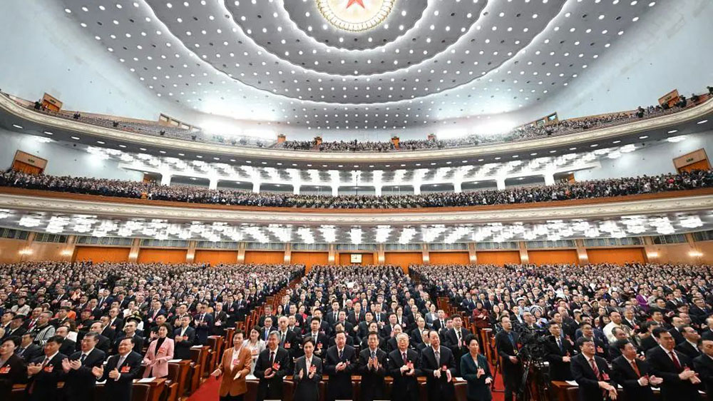 國務(wù)院總理李強作政府工作報告現(xiàn)場.jpg