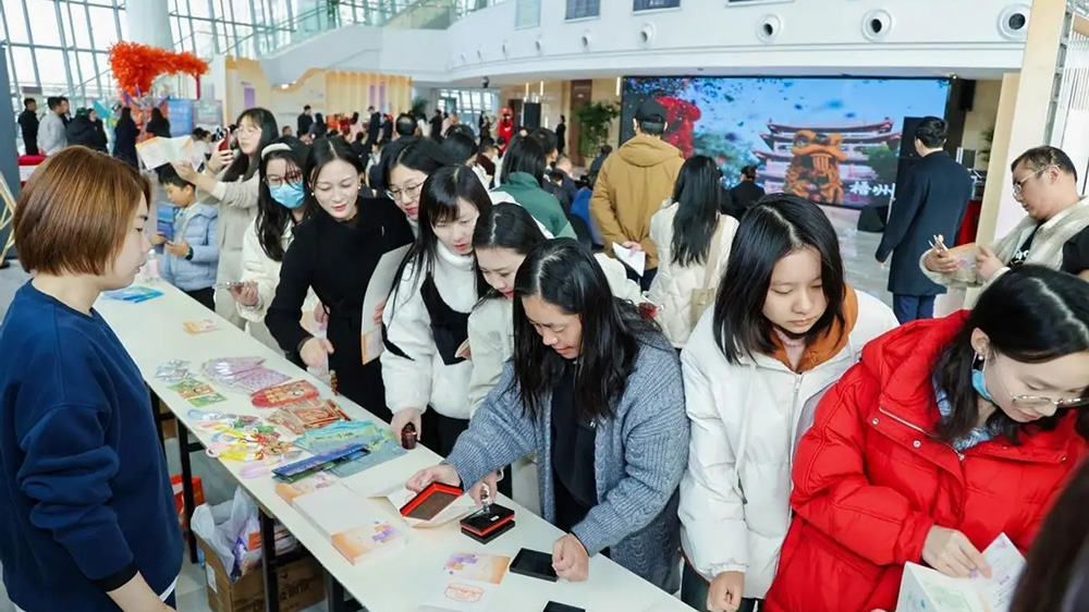2025年廣西精品劇目巡演暨文化旅游宣傳推介活動現(xiàn)場打卡.jpg
