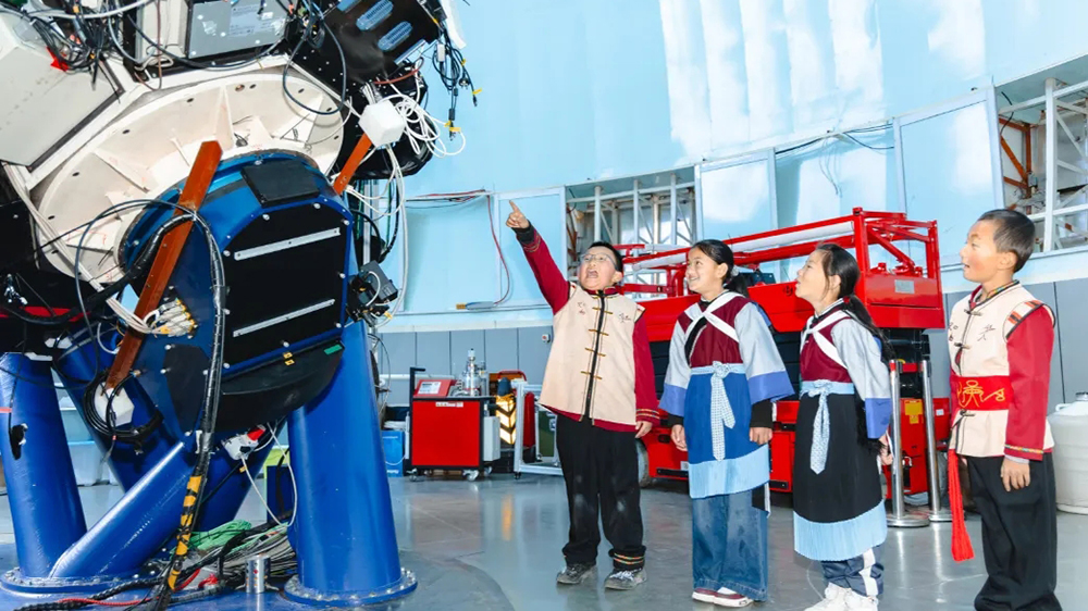 “去麗江數(shù)星星”文旅宣推活動孩子參觀.jpg